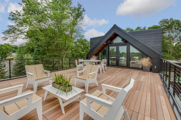 Deck Construction in Lake Orion