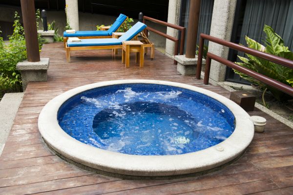Hot Tub Deck Construction in Lake Orion