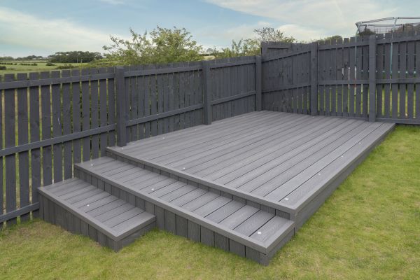Vinyl Deck Construction in Lake Orion